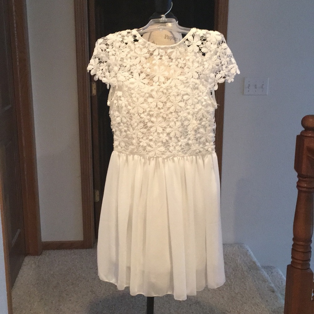 White lace dress